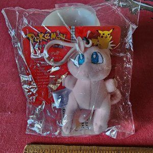 Vintage Avon Pokemon Mew Cat Backpack Clip On Zipper Pull Nintendo Sealed 1999